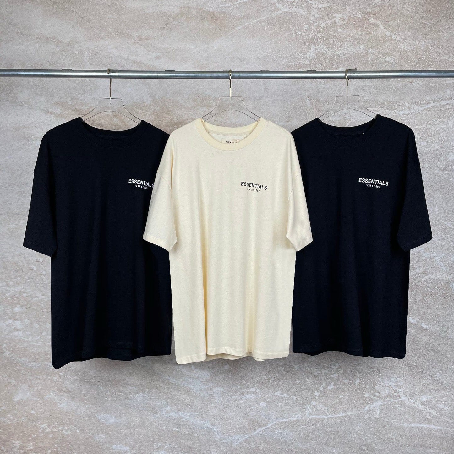 T-shirts ESSENTIALS STARS